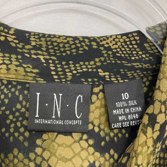 Vintage INC International Concepts size 10 Pure Silk Tie Front Reptile Print Top - Picture 2 of 9